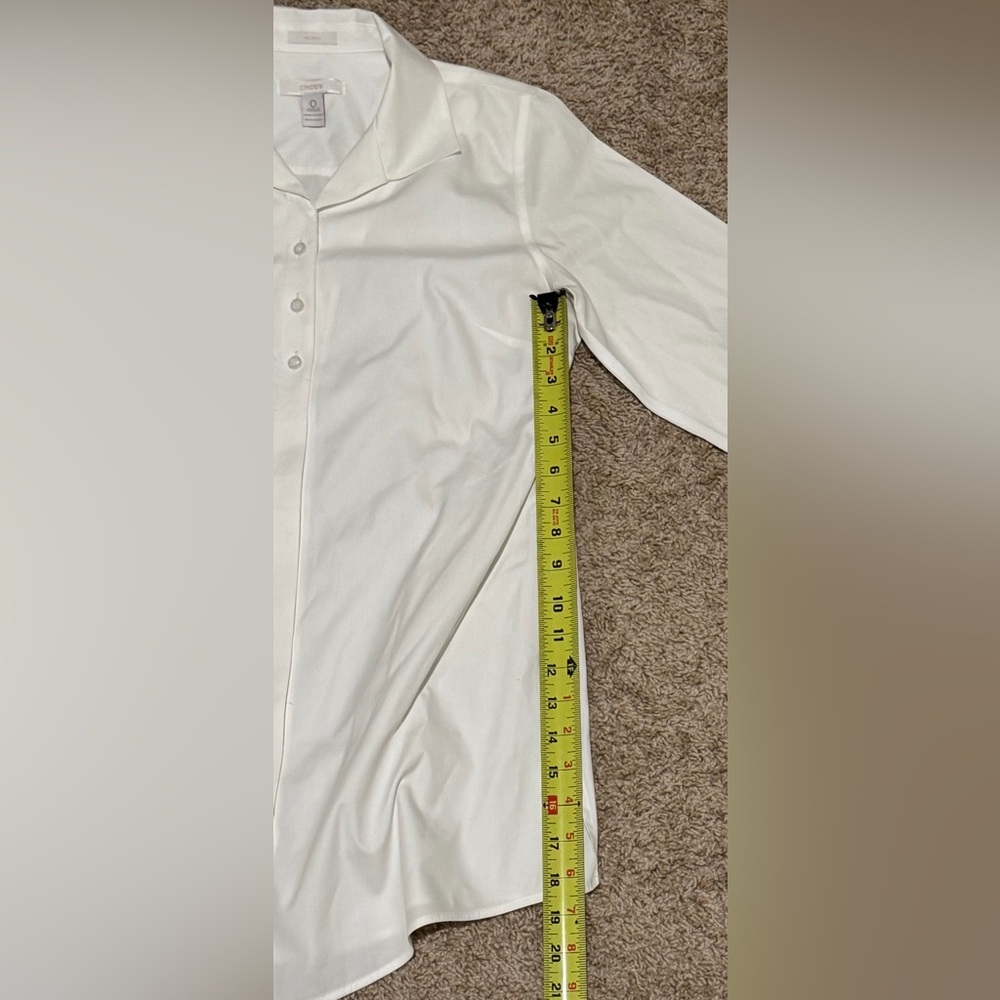 Chico’s White Button Down Dress Shirt Size 0 (US Size Small 4/6) Hidden Buttons - Picture 3 of 6